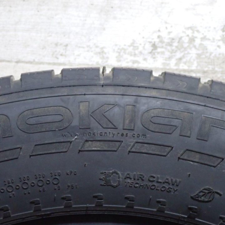 Nokian Tyres Hakkapeliitta 7 SUV 235/60 R18 107T