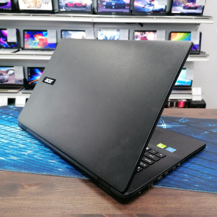 Ноутбук Acer шустрый (1370 Н2)