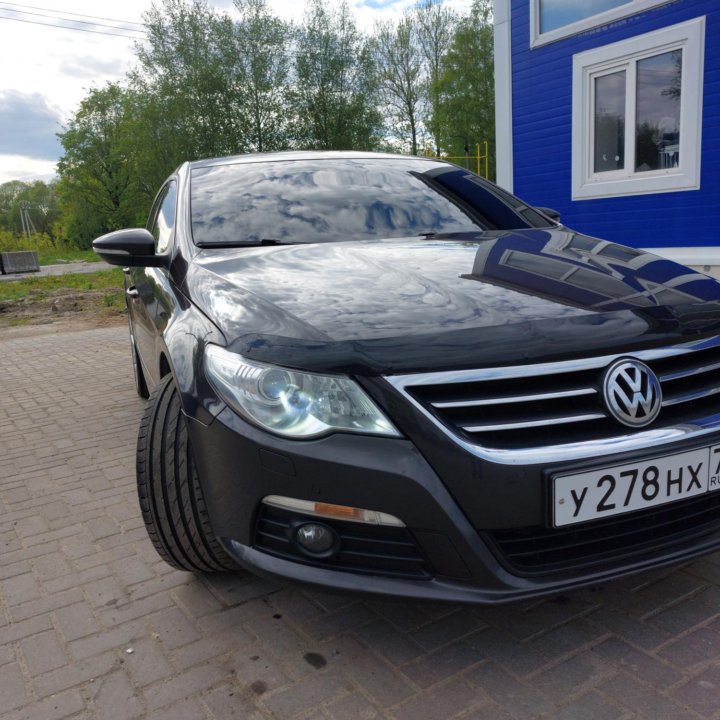 Volkswagen Passat CC, 2011