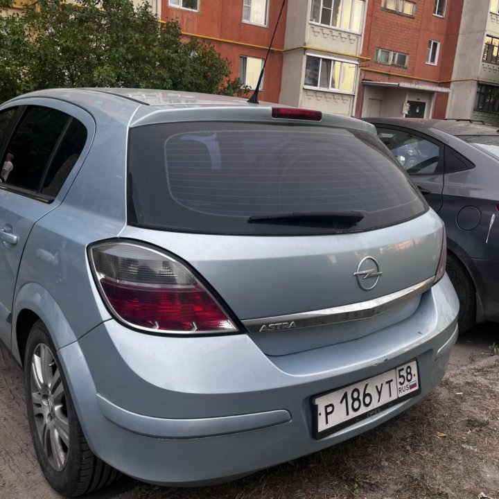 Opel Astra, 2009