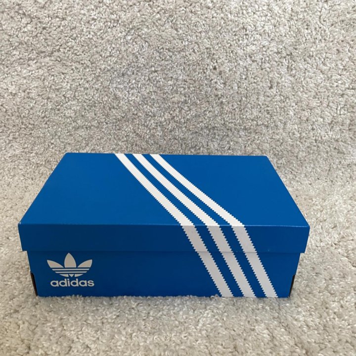 Adidas Originals Superstar EU42 UK8