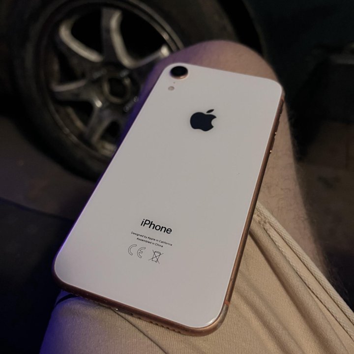 iPhone XR 128гб