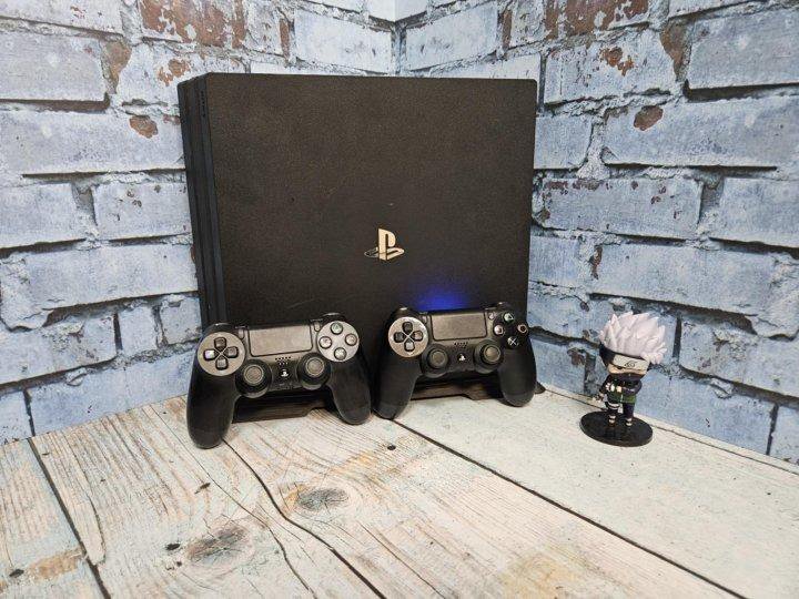 PS4 PRO1TB 2 геймпада + 1000 игр