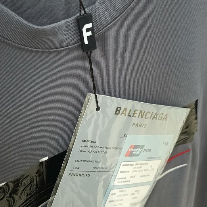 Костюмы Balenciaga