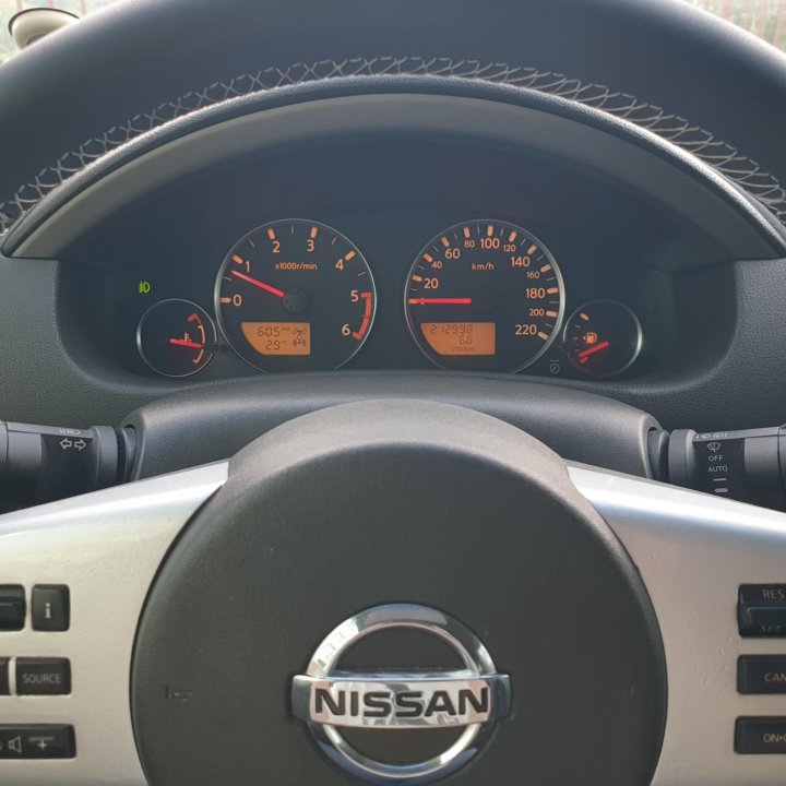 Nissan Pathfinder, 2008