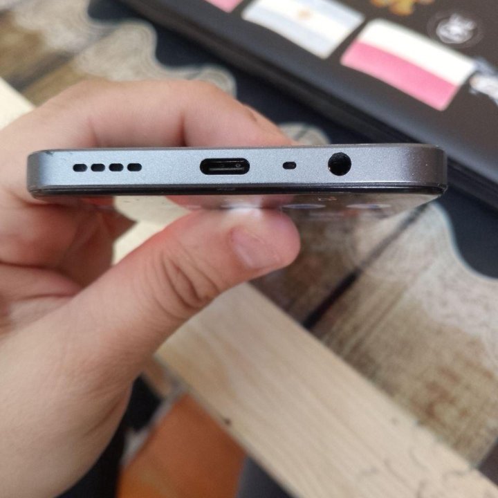 Realmi NOTE 50