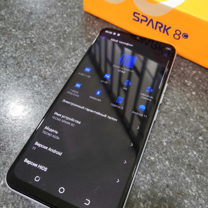 Tehno spark 8c 4/64