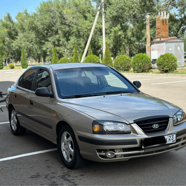 Hyundai Elantra, 2004