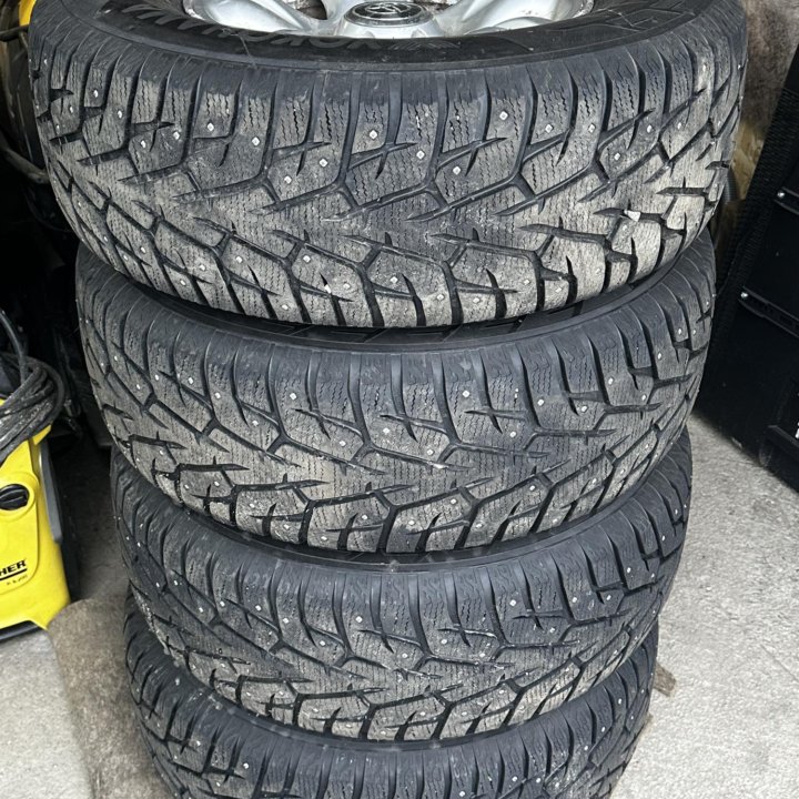 Колеса YOKOHAMA шипы 265/70R16 TLC PRADO SURF