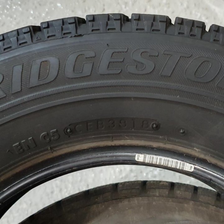 145/80/12 Bridgestone VRX (2018 год).