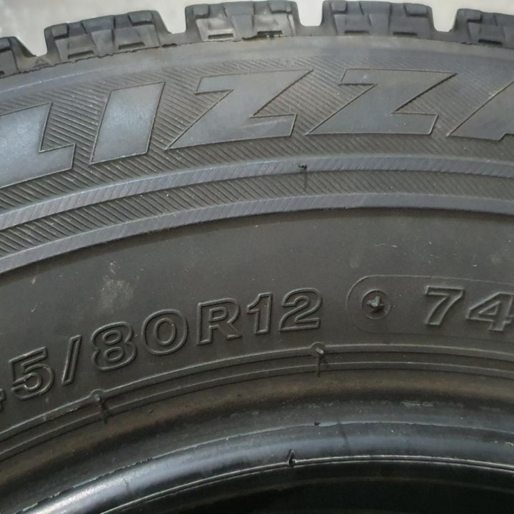 145/80/12 Bridgestone VRX (2018 год).