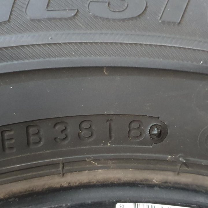 145/80/12 Bridgestone VRX (2018 год).