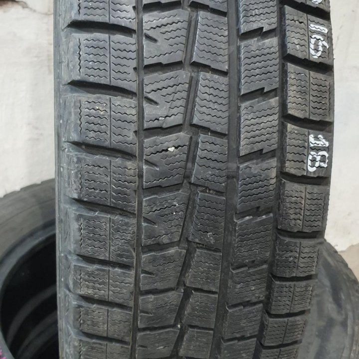 215/60/16 Dunlop WinterMaxx (2018 год).