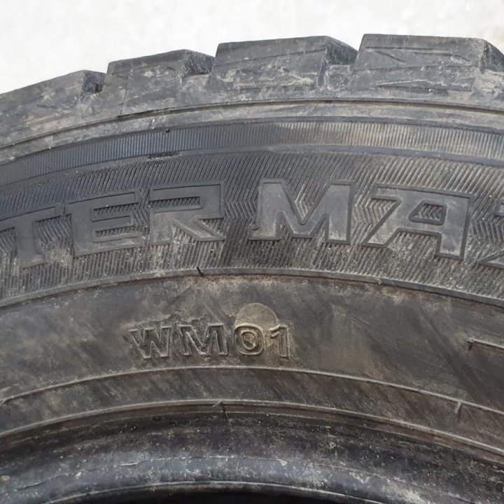 215/60/16 Dunlop WinterMaxx (2018 год).