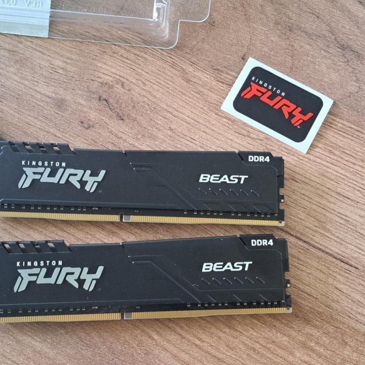 Оперативная память 16GB DDR4 3600MHZ Kingston Fury