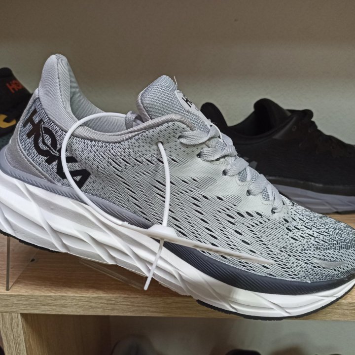 Кроссовки беговые Hoka One One