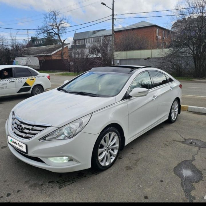 Hyundai Sonata, 2012