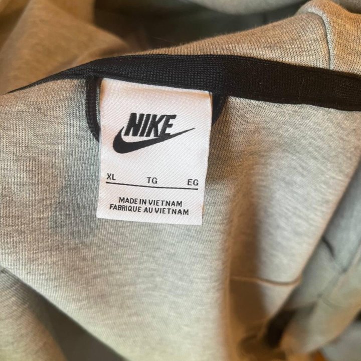 nike tech fleece