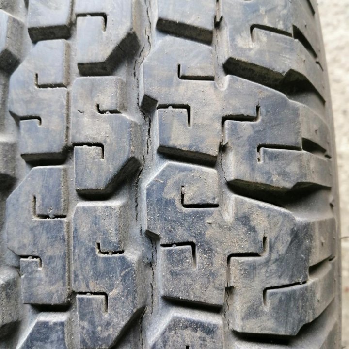 Продам 1шт шину R16, 275/70 Bridgestone.