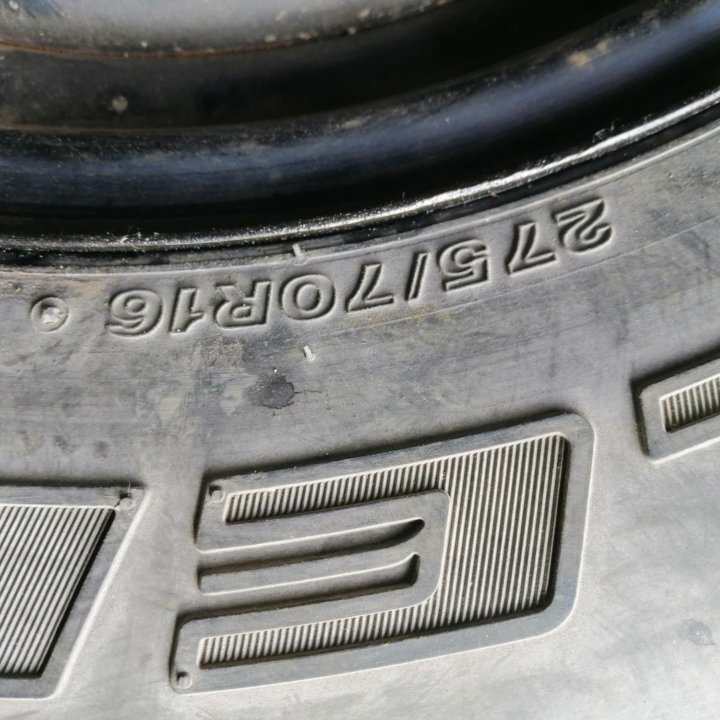 Продам 1шт шину R16, 275/70 Bridgestone.