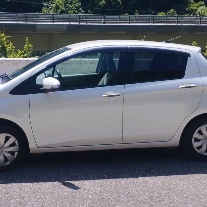 Toyota Vitz, 2011