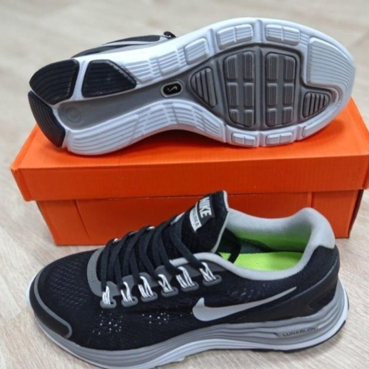 Кроссовки Nike Lunarglide 4