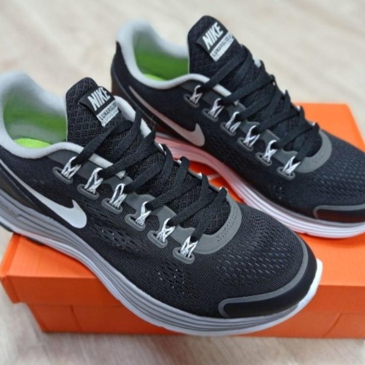 Кроссовки Nike Lunarglide 4