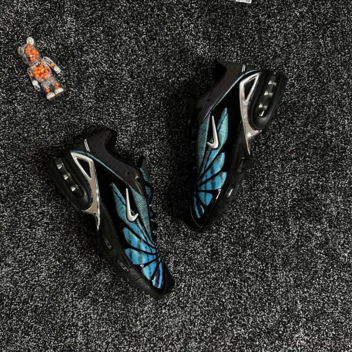 Nike Air Max Tailwind V x Skepta