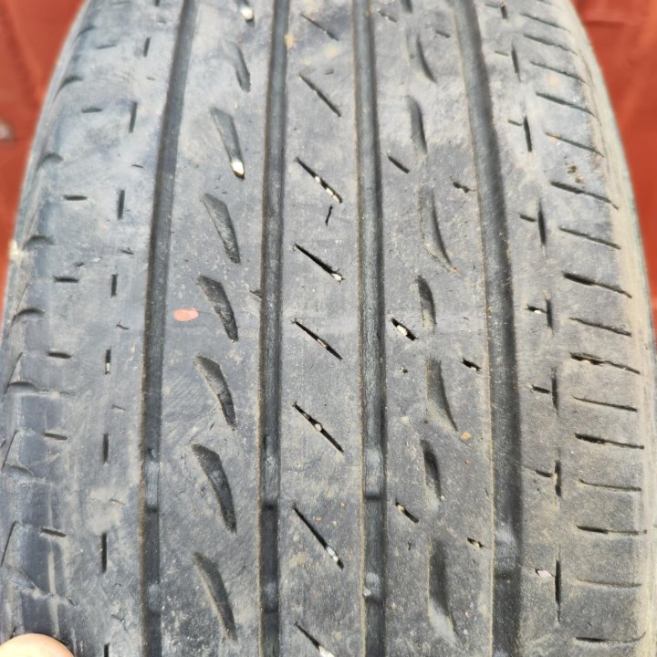 Продам пару Bridgestone (лето)