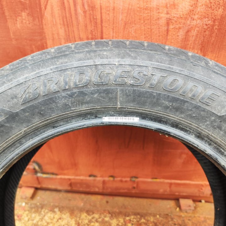 Продам пару Bridgestone (лето)