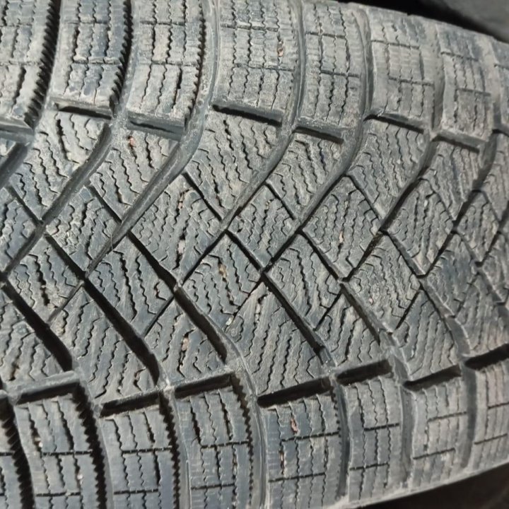 Pirelli Ice Zero 235/55 R18 104T