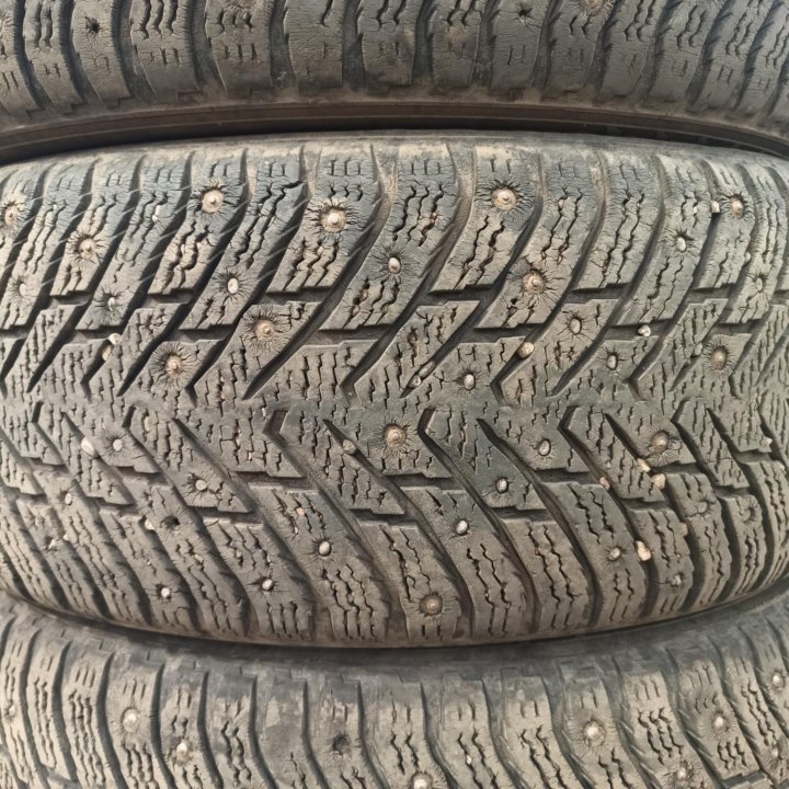 Nokian Hakkapeliitta 8, 225/55/17