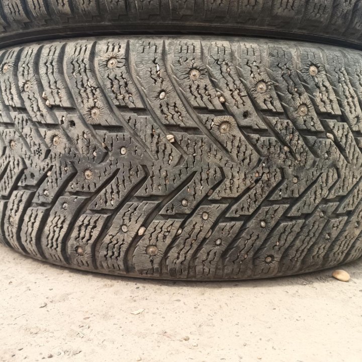 Nokian Hakkapeliitta 8, 225/55/17