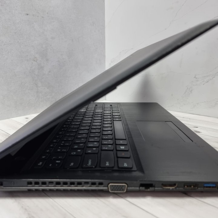 Ноутбук Lenovo IntelPentium/8gb/video-2gb/SSD