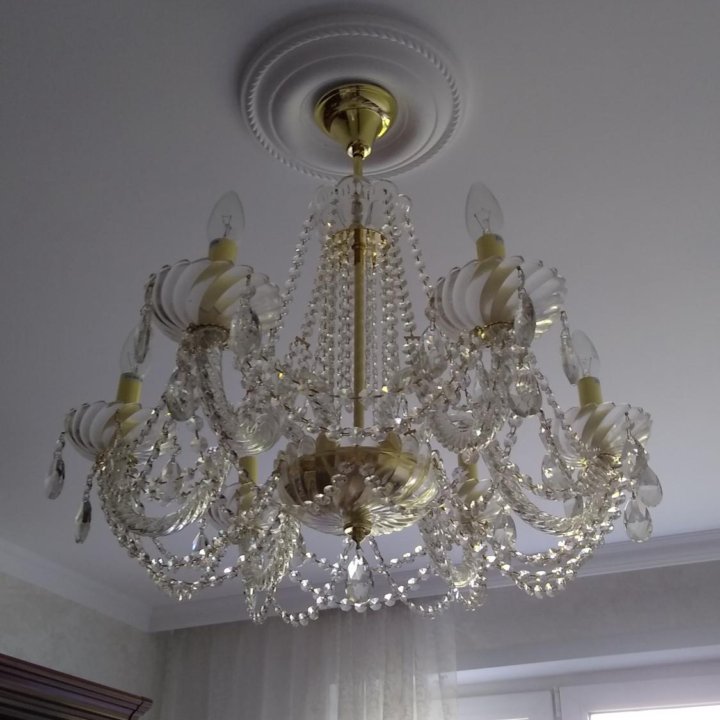 Хрустальная люстра