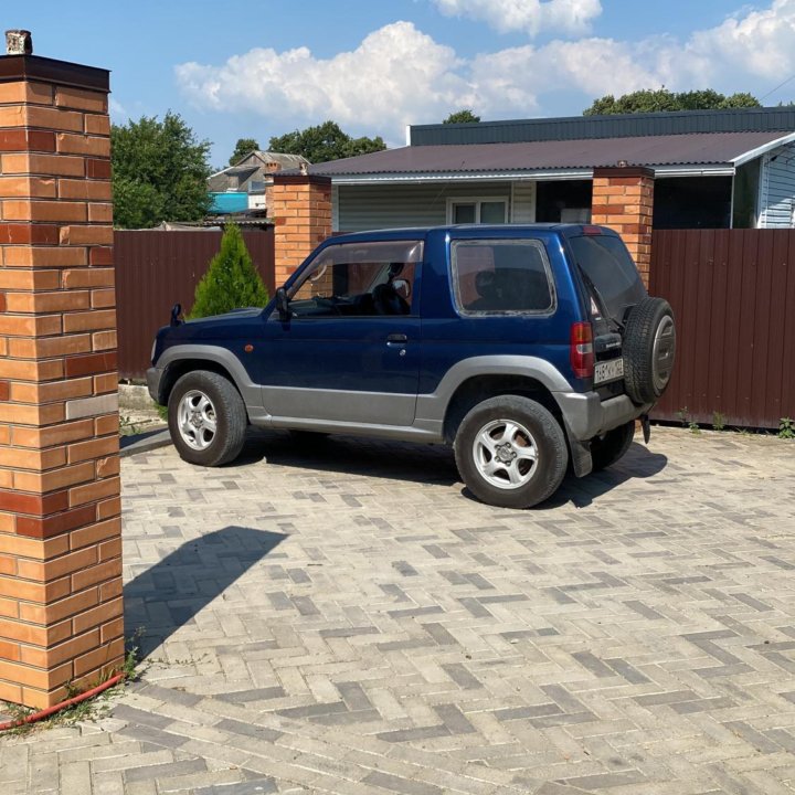 Mitsubishi Pajero Mini, 2001