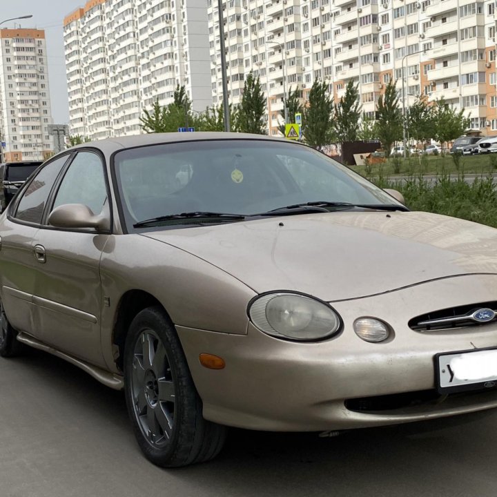 Ford Taurus, 1998