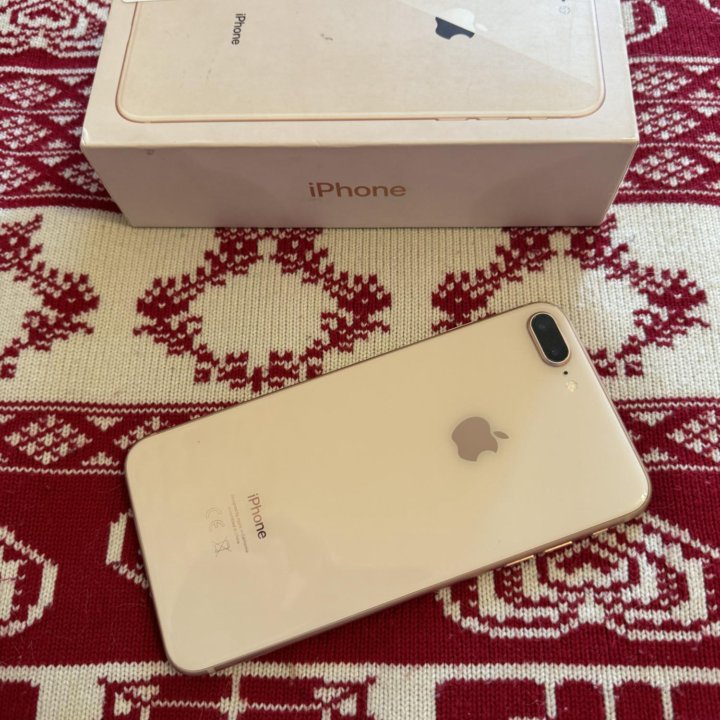iPhone 8 Plus 64 Gold