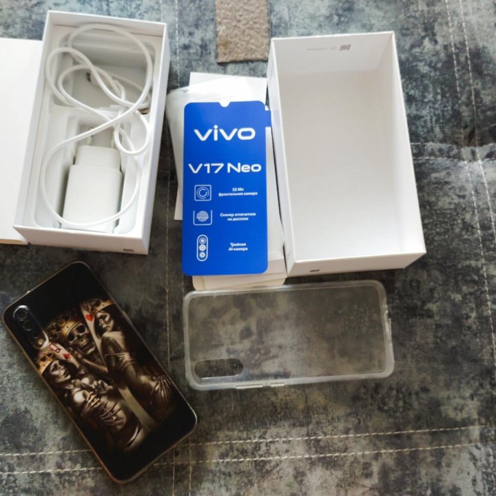 Смартфон Vivo V17neo