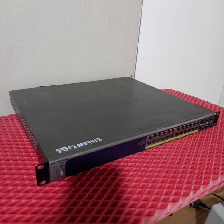 Коммутатор Netgear GSM7228PS