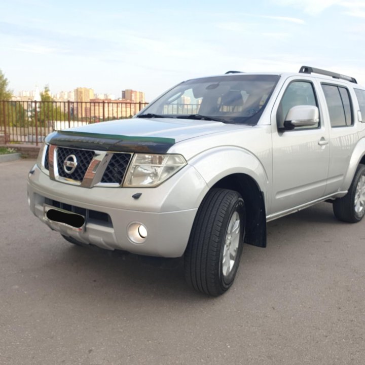 Nissan Pathfinder, 2008