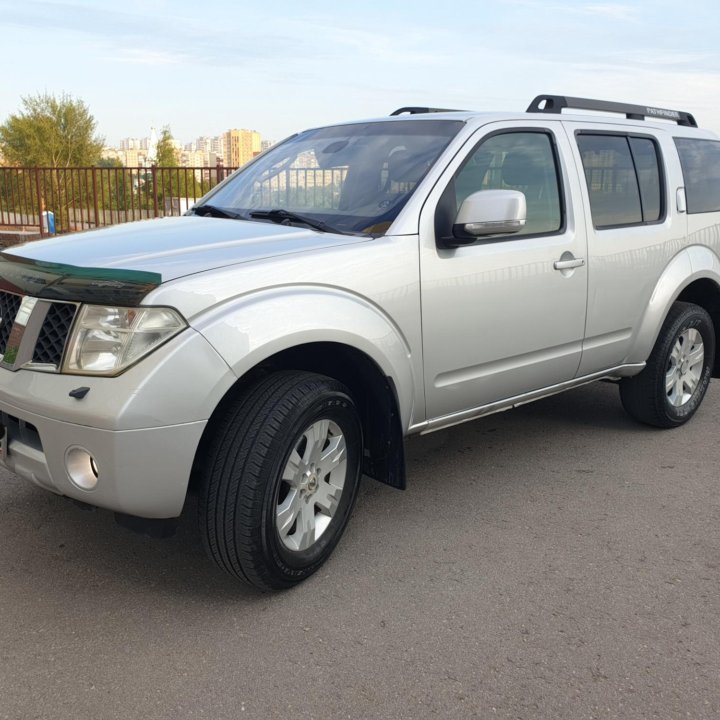 Nissan Pathfinder, 2008