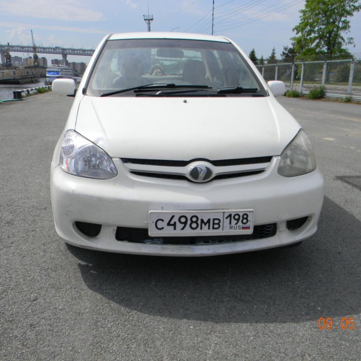 Toyota Platz, 2003