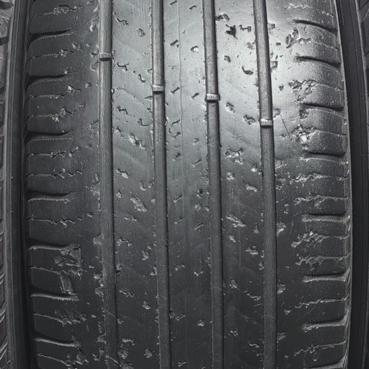 225/65R17 102T Michelin Latitude Tour