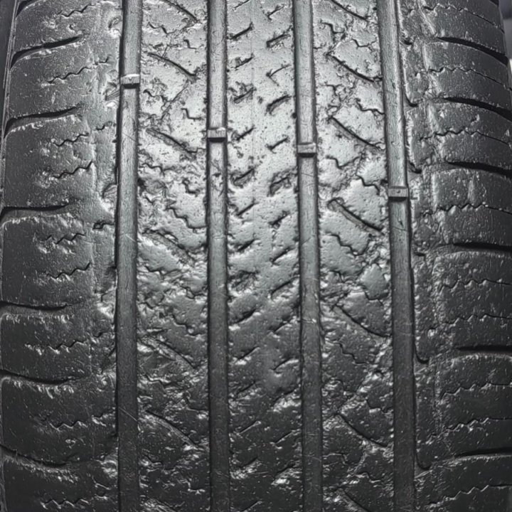 225/65R17 102T Michelin Latitude Tour