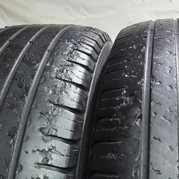 225/65R17 102T Michelin Latitude Tour