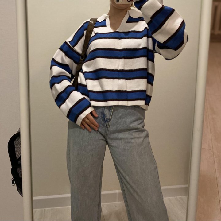 Свитер в полоску