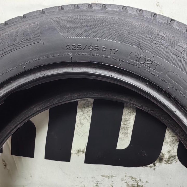 225/65R17 Michelin Latitude Tour пара