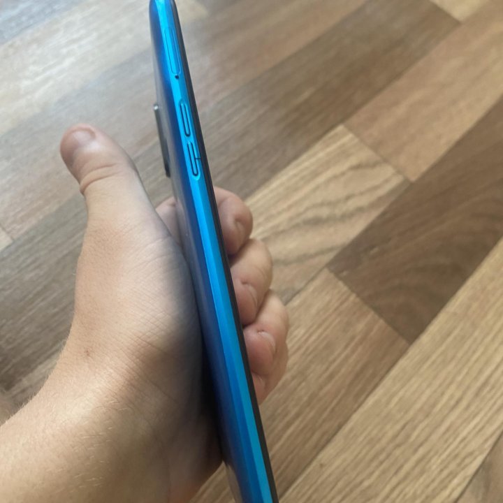 Телефон realme c3