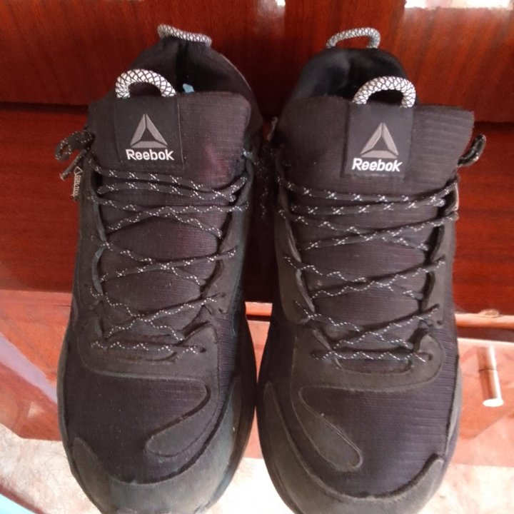 Кроссовки Reebok Baas41 42,43кеды41сланцы45